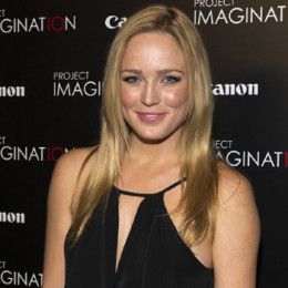 Caity Lotz Биография